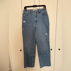 Hollister Ultra High-Rise Dad Jean size 6